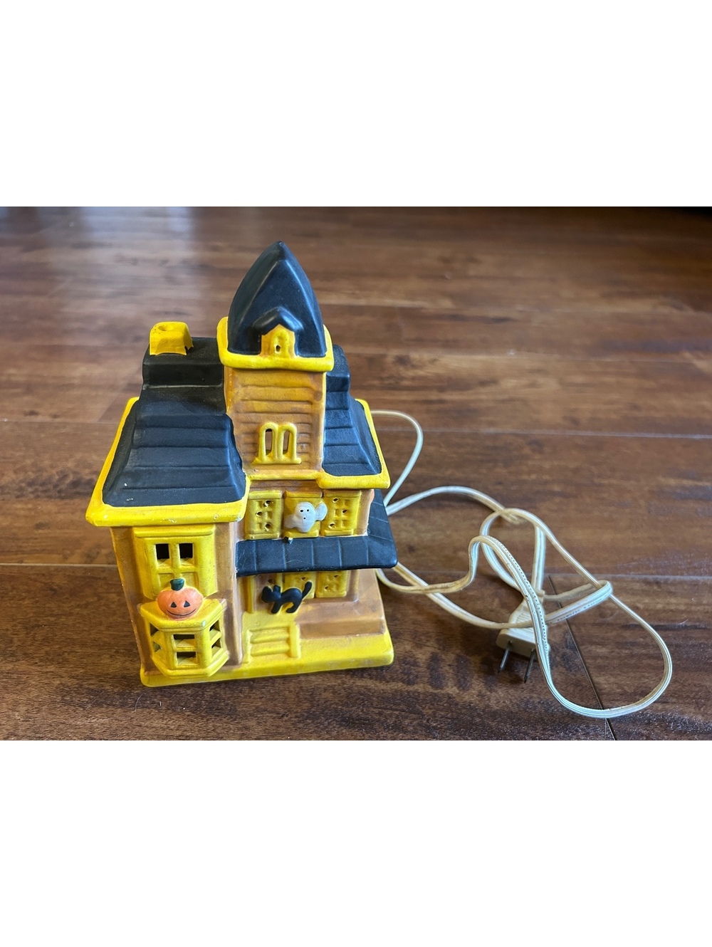 Vintage Ceramic Haunted House Halloween Electric Night Light Decoration